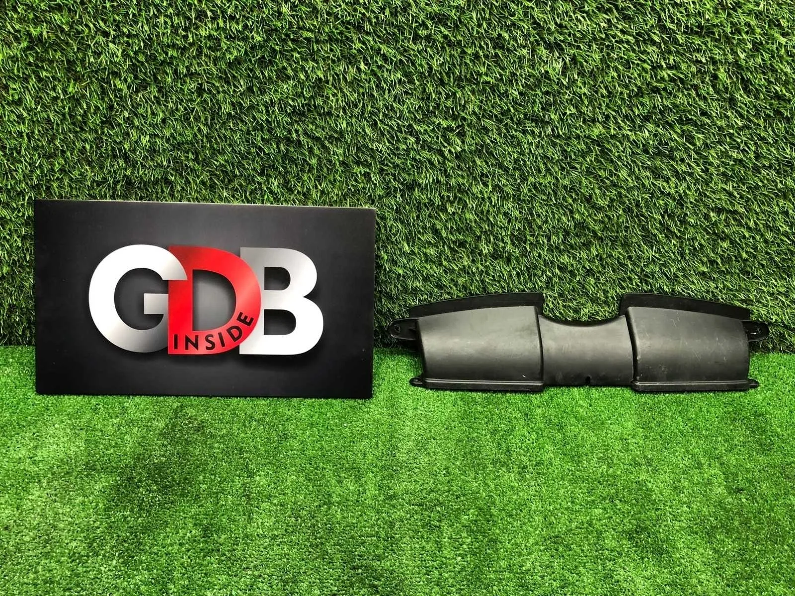 Воздухозаборник BMW X1 25.10.2011 13717541738 E84 N20B20A, передний