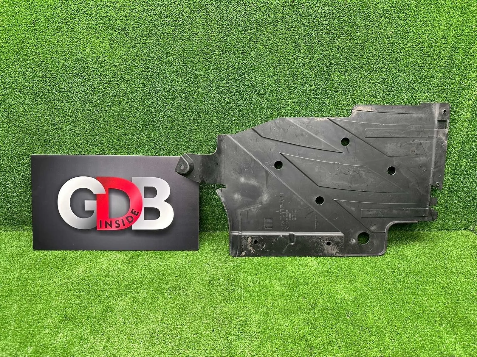 Защита днища BMW 3 series 15.10.2012 51757258050 F30 N55B30A, задняя правая