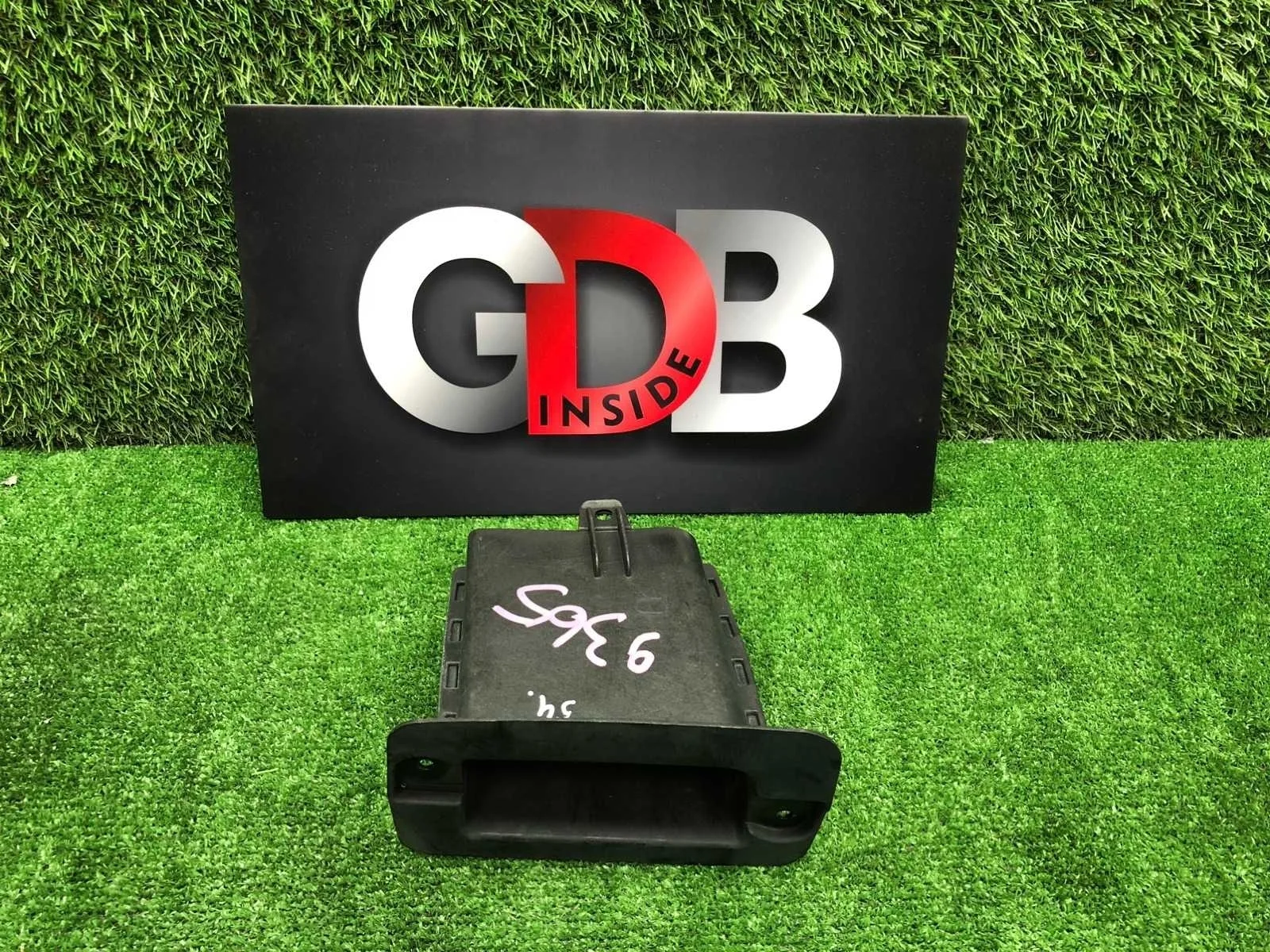 Воздуховод охлаждения тормозов Bmw 5 Series 10.05.2010 51757185168 F10 N52B30A, передний правый