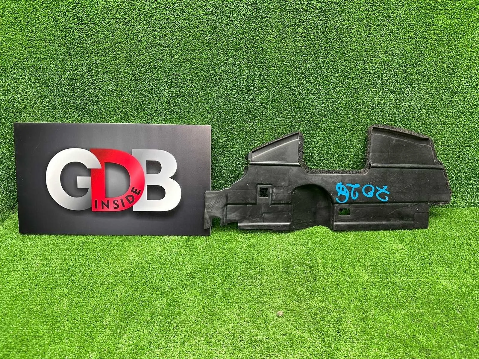 Дефлектор радиатора Toyota Camry 02.2008 5329433030 ACV40 2AZ-FE, левый