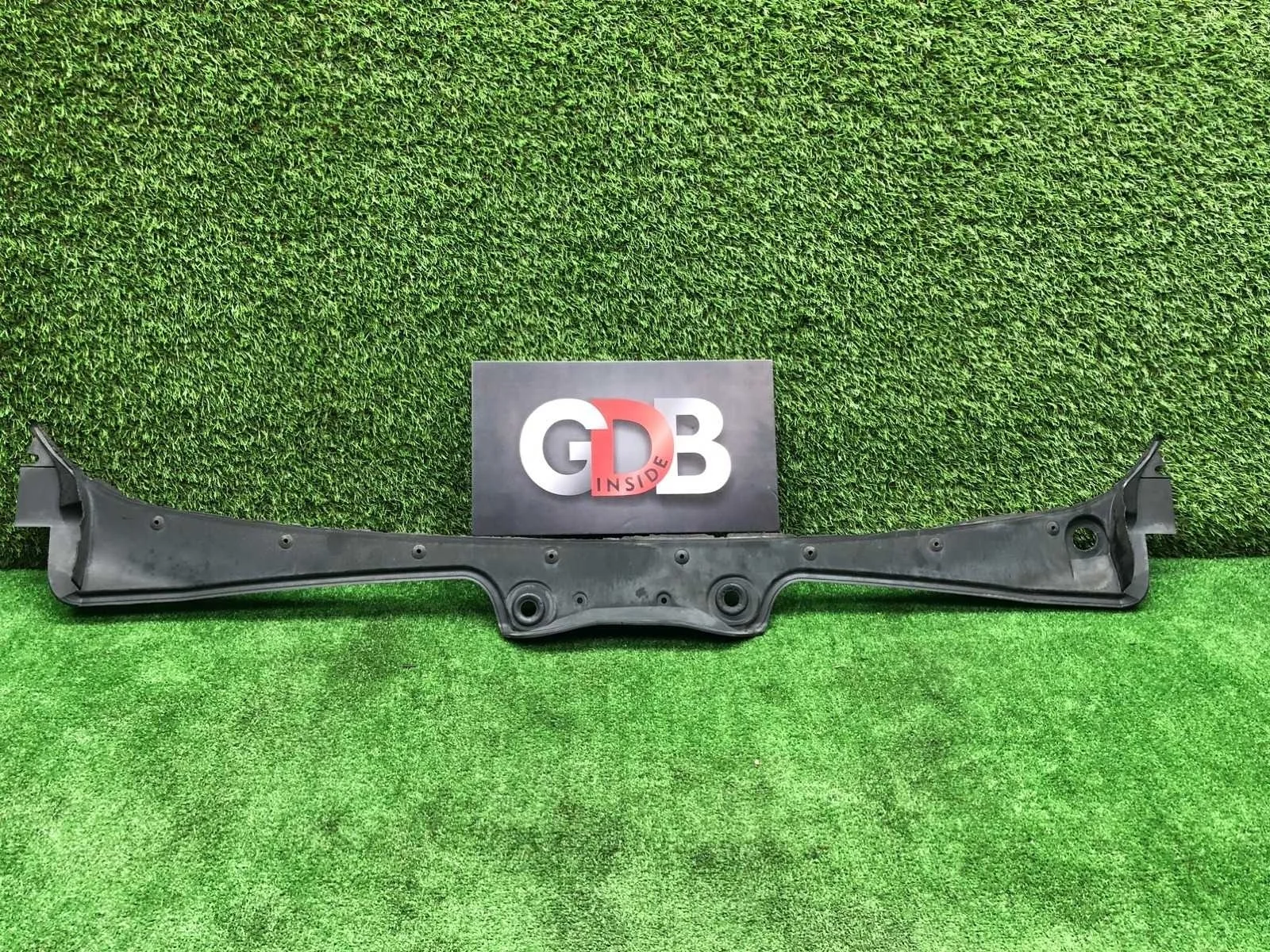 Жабо BMW 5 series 17.05.2006 51717027083 E60 N52B25A, переднее