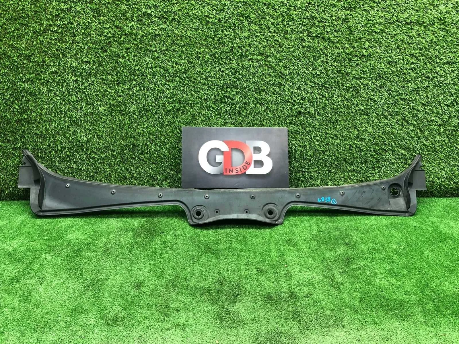 Жабо BMW 5 series 19.11.2005 51717027083 E61 N52B25A, переднее