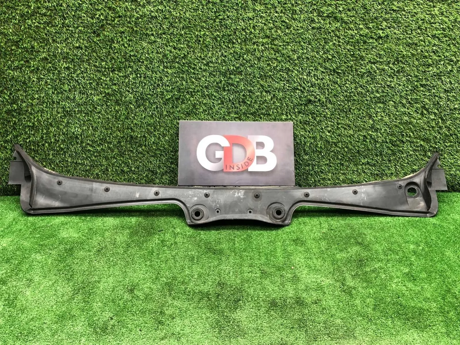 Жабо BMW 5 series 04.10.2004 51717027083 E60 M54B25, переднее