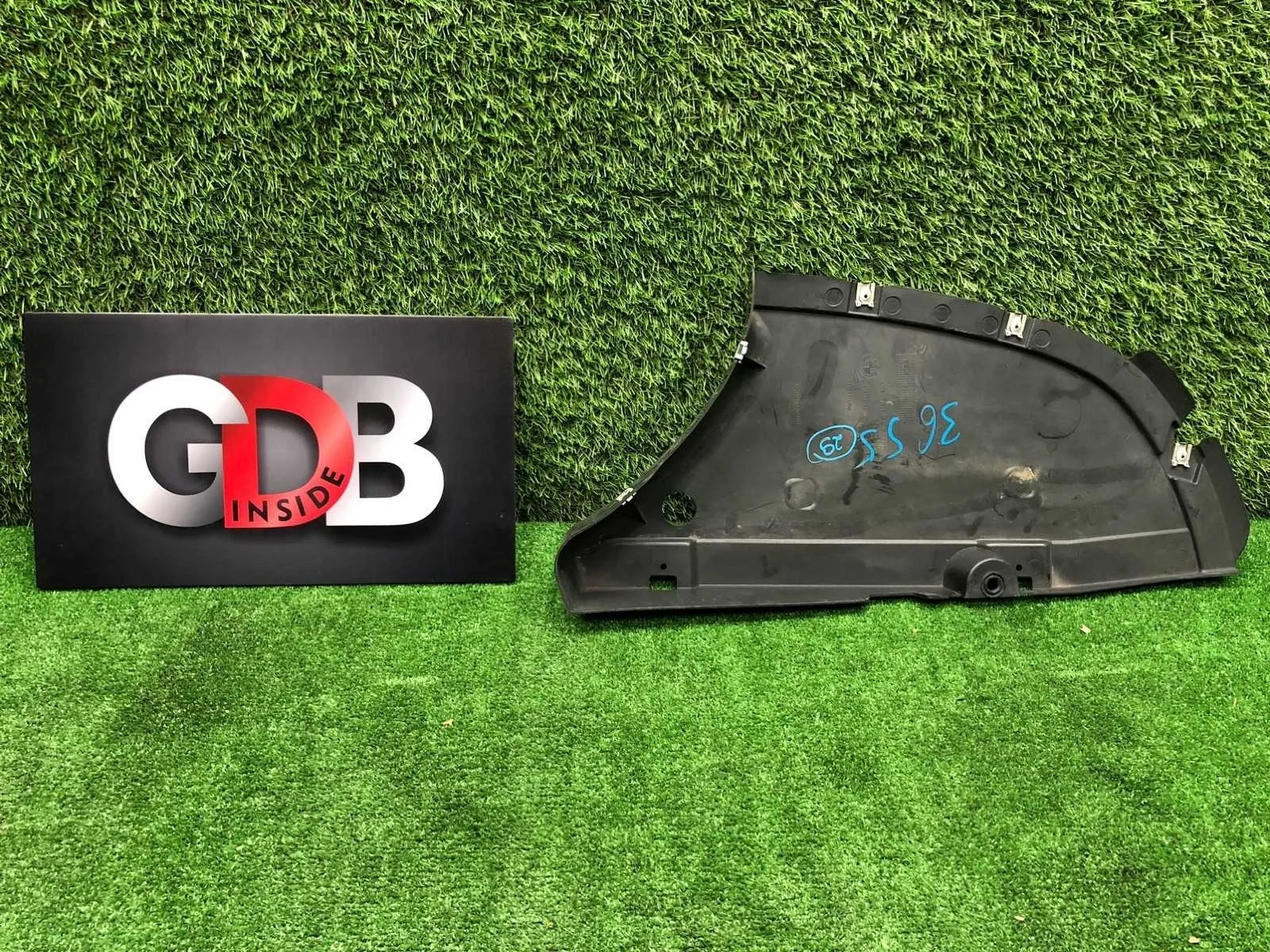 Защита днища BMW 3 series 18.09.2013 51757258048 F30 N55B30A, задняя правая