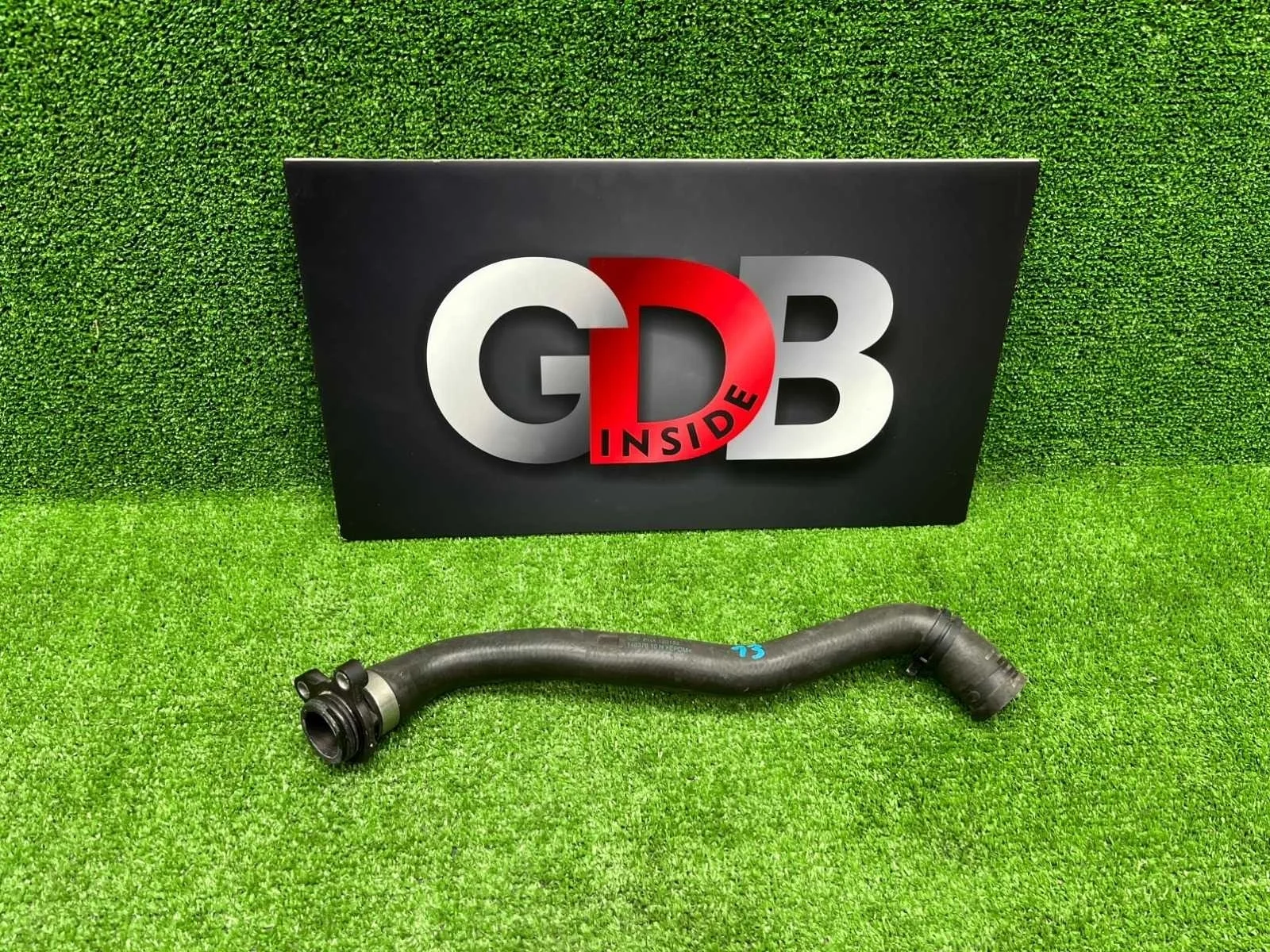 Патрубок системы охлаждения BMW 5 series 18.01.2011 11537581063 F10 N52B25AF