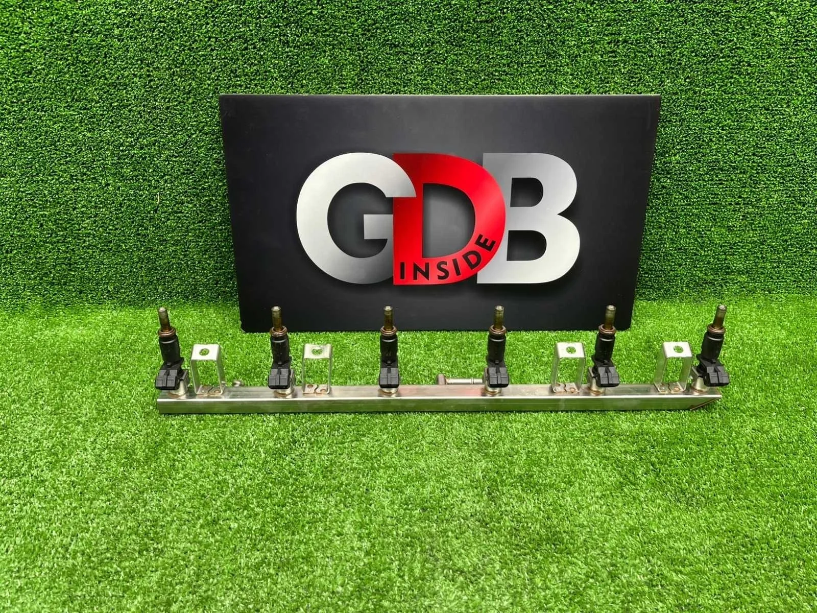 Топливная рампа с форсунками Bmw 5 Series 18.01.2011 13537542541 F10 N52B25AF