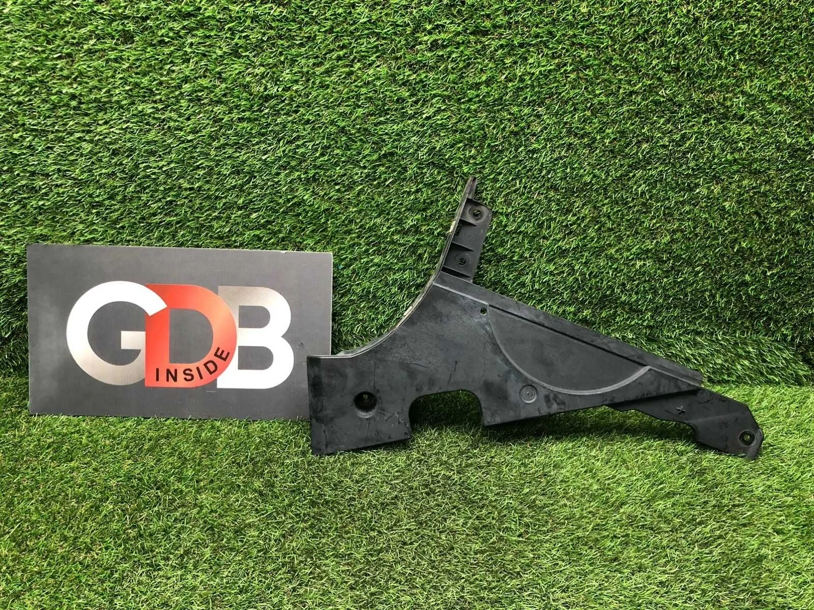 Защита топливного бака BMW 5 series 20.02.2013 51757186722 F10 N20B20B, задняя правая