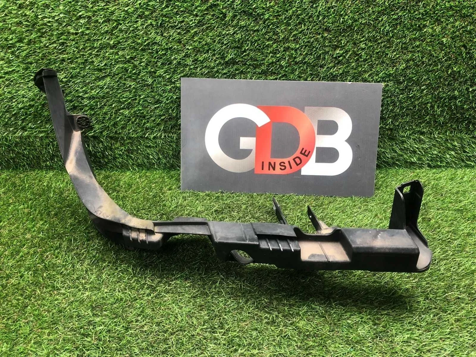 Кронштейн фары BMW X1 25.10.2011 51642990180 E84 N20B20A, передний правый