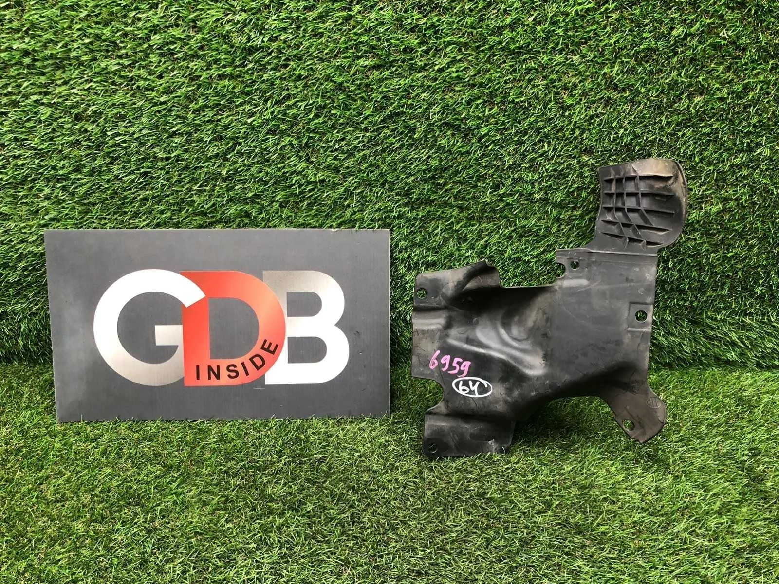 Пыльник ДВС BMW X1 25.10.2011 51712990819 E84 N20B20A, левый