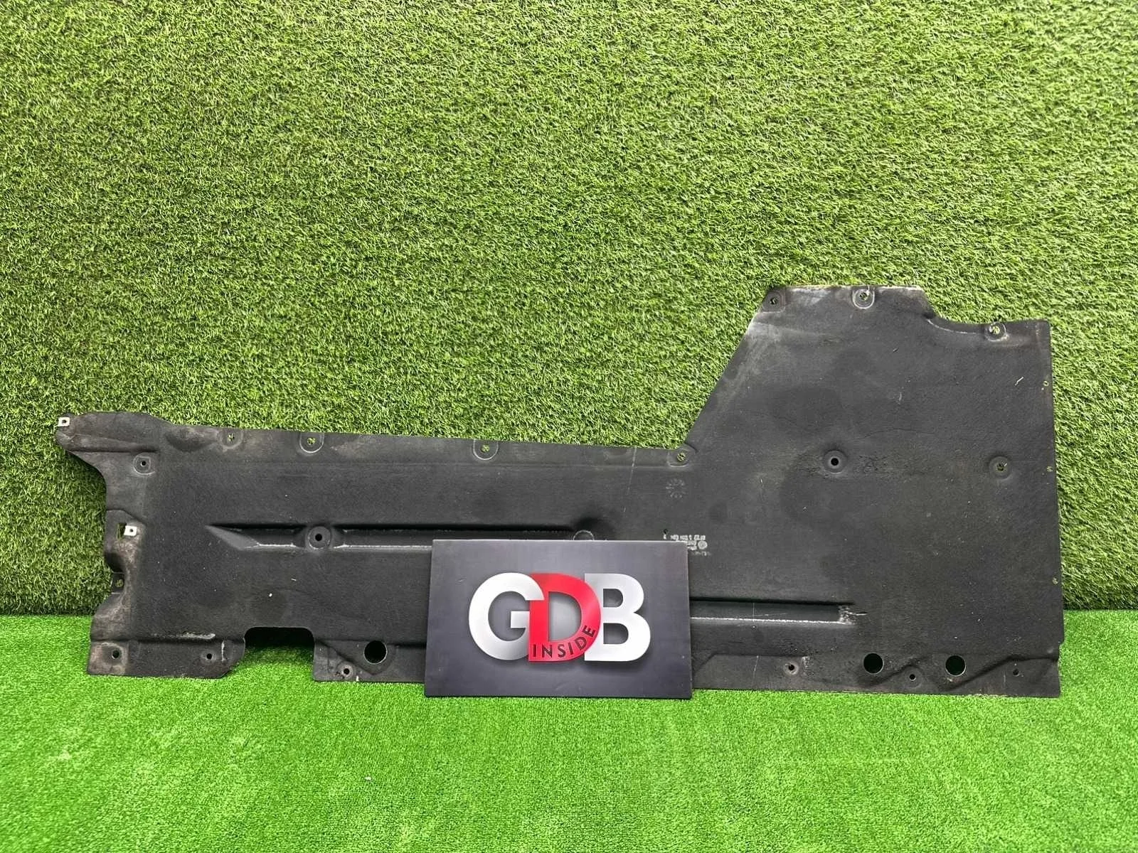 Защита днища BMW 1 series 27.03.2012 51757241834 F20 N13B16A, правая