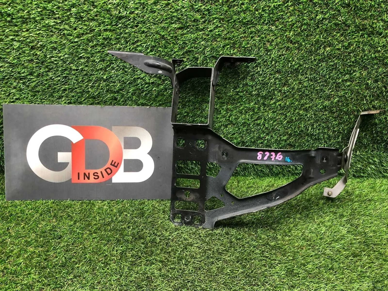 Кронштейн фары BMW 5 series 30.10.2008 51647163483 E60 N52B25A, левый