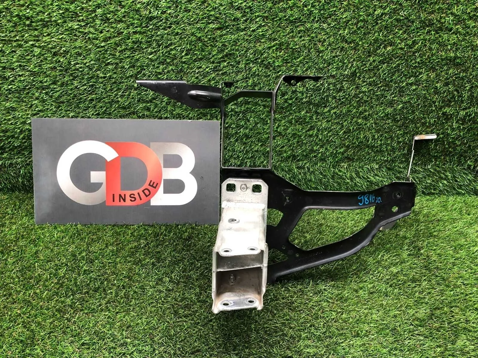 Кронштейн фары BMW 5 series 20.03.2007 51647163483 E61 N52B25A, левый