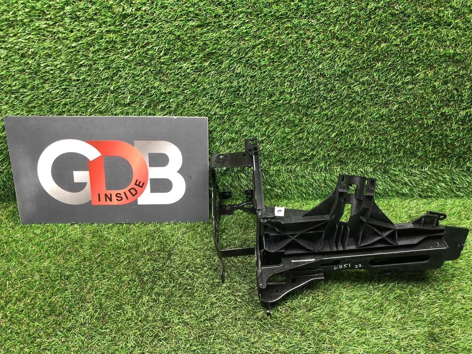 Кронштейн фары BMW 5 series 2012 51647200793 F11 N20B20B, передний левый