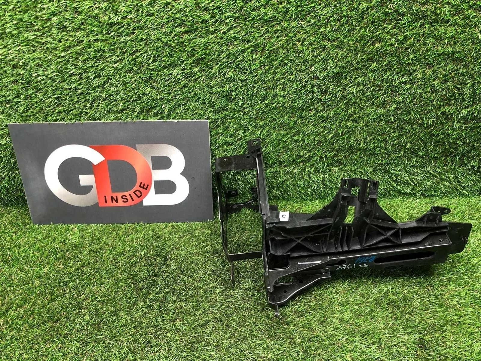 Кронштейн фары BMW 5 series 2012 51647200793 F10 N20B20B, передний левый