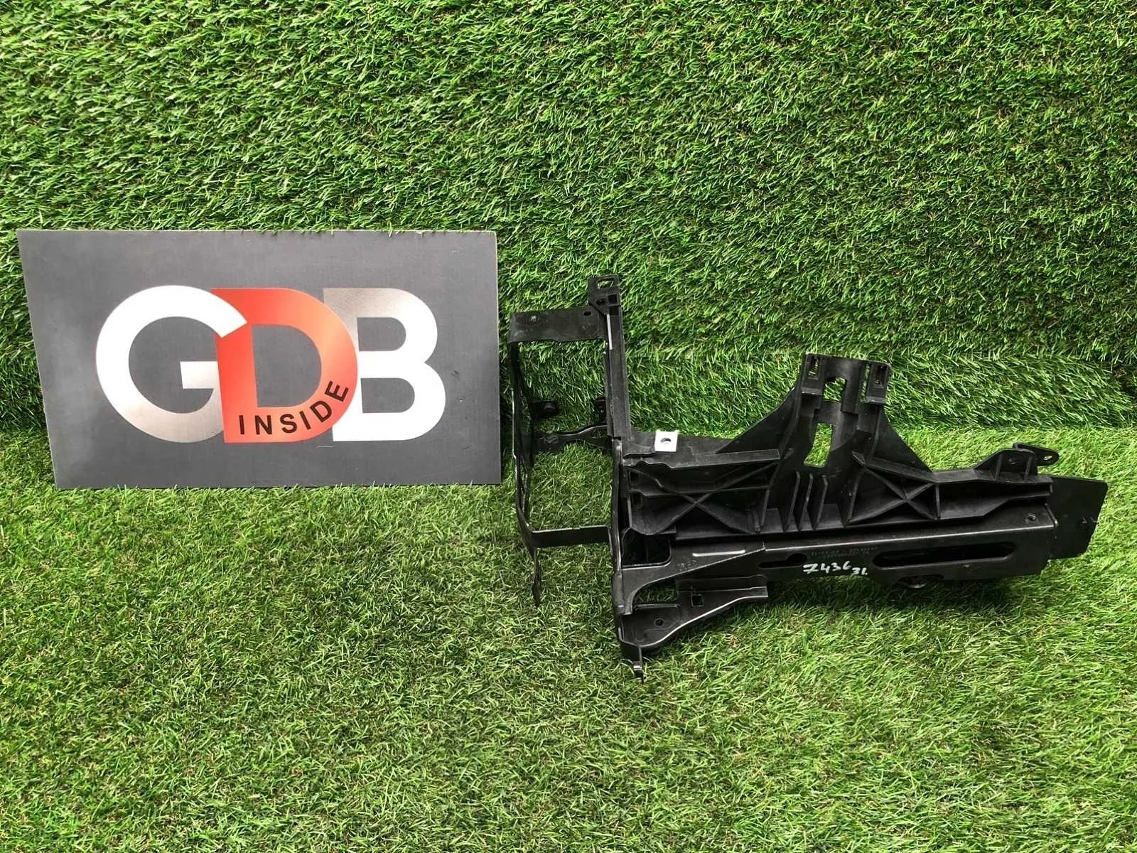 Кронштейн фары BMW 5 series 2011 51647200793 F11 N52B25A, передний левый