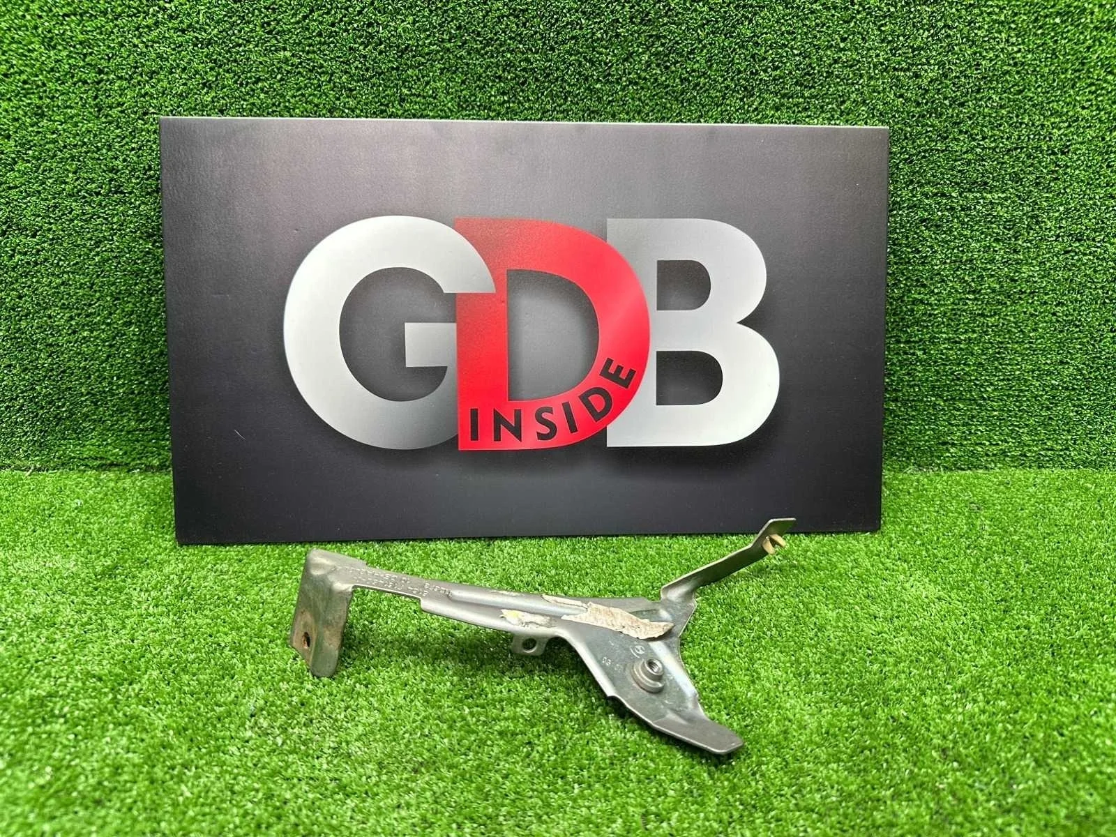 Кронштейн крыла BMW 5 series 30.10.2008 51647161452 E60 N52B25A, передний правый