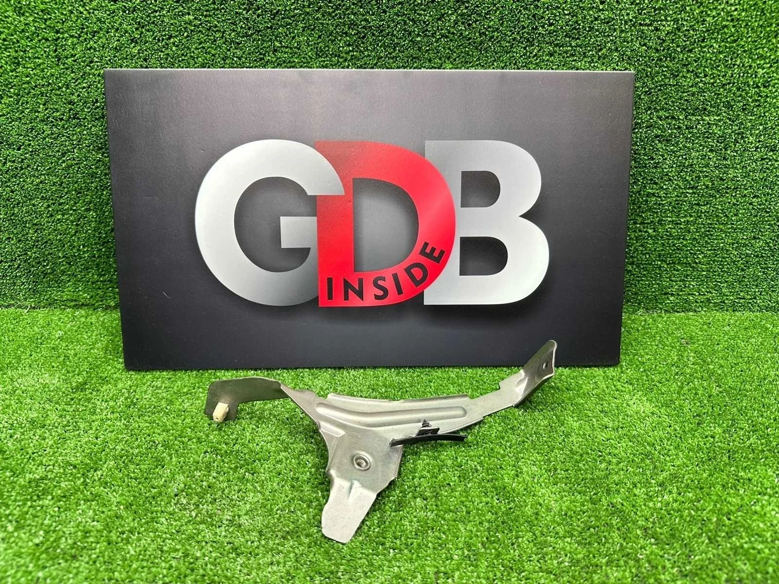 Кронштейн крыла BMW 5 series 20.03.2007 51647161452 E61 N52B25A, передний правый