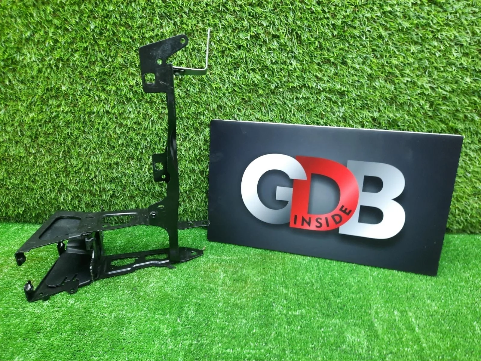 Кронштейн фары Bmw 3 Series 16.01.2013 51647245792 F30 N20B20B, передний правый