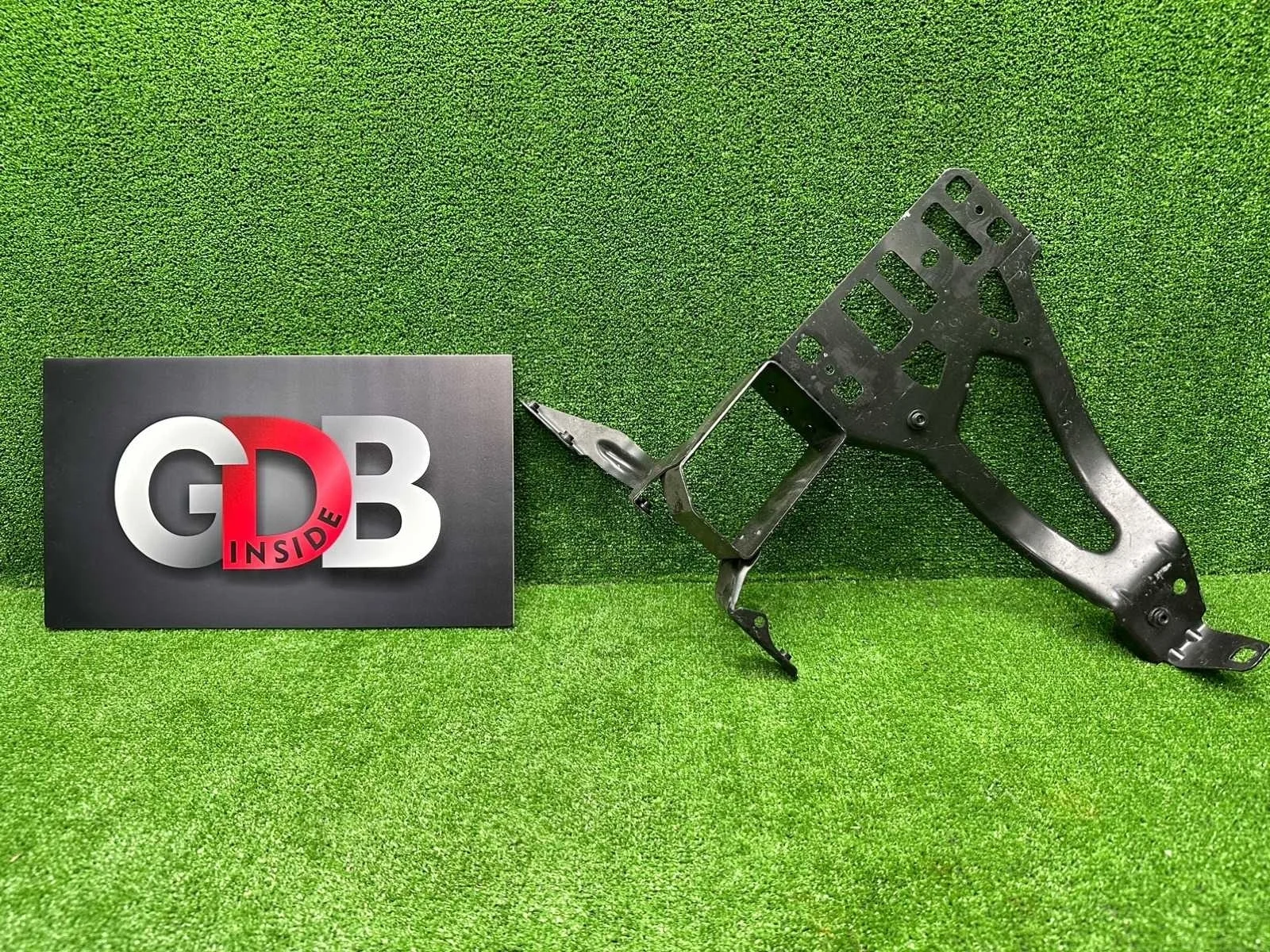 Кронштейн фары BMW 5 series 26.10.2009 51647163483 E60 N52B25A, левый