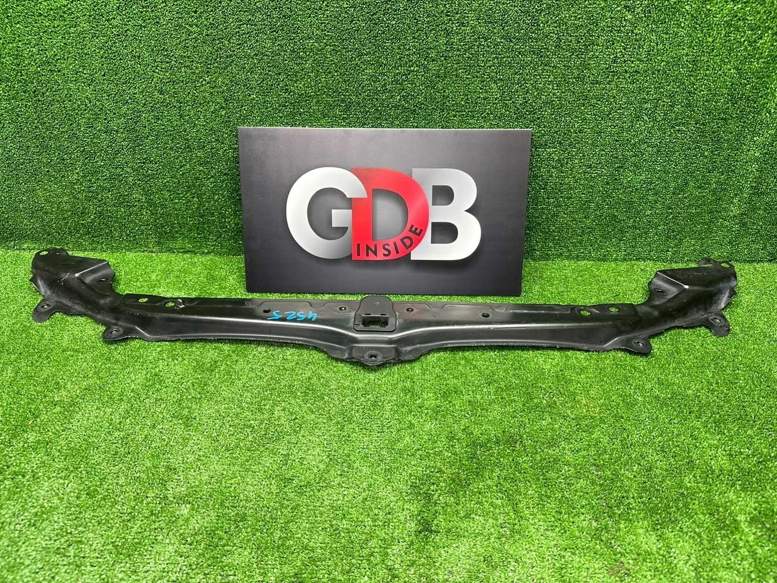 Рамка радиатора BMW 5 series 09.03.2007 51647163462 E60 N62B40A