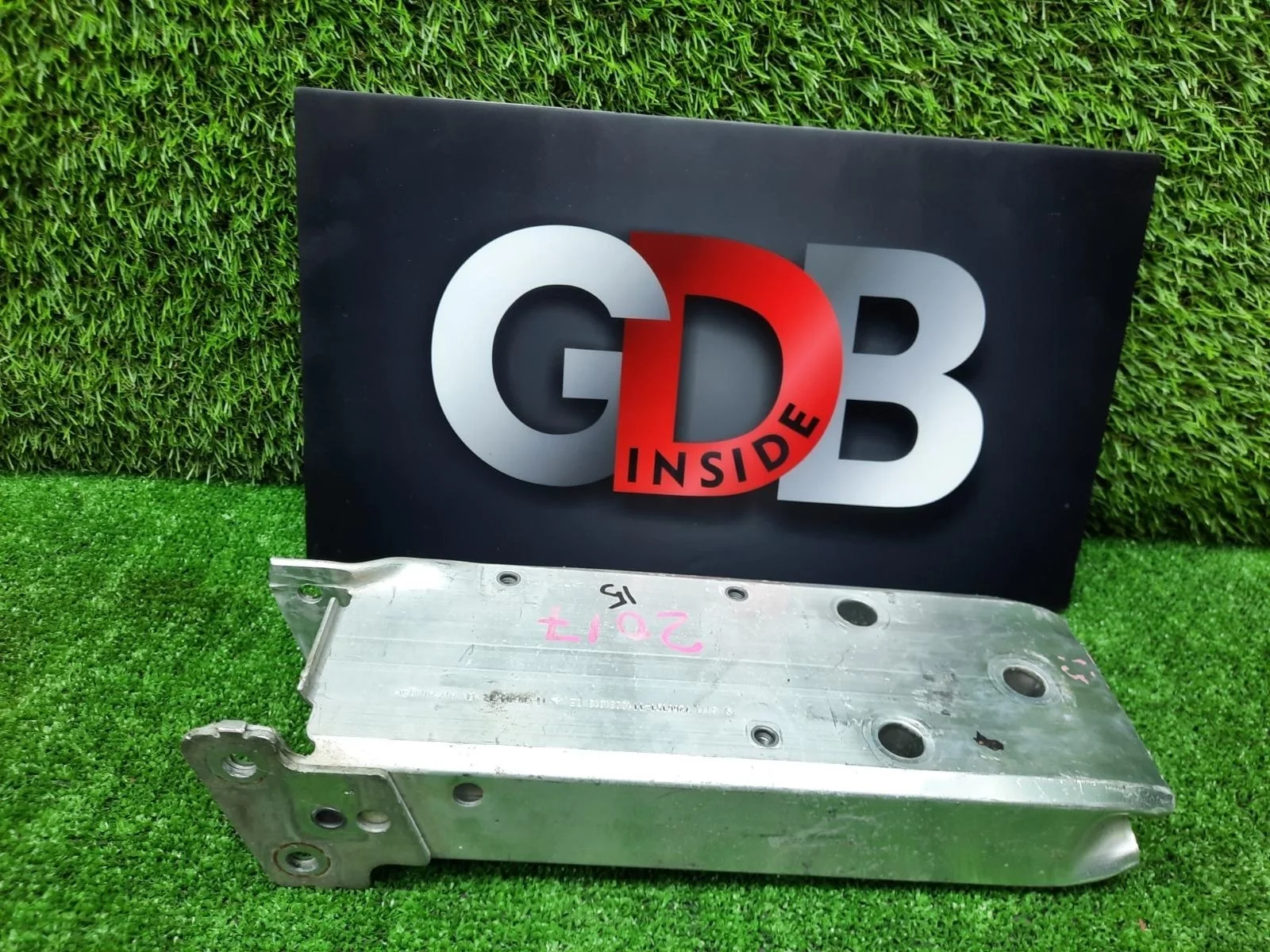 Крепление усилителя бампера BMW 1 series 27.03.2012 51117266191 F20 N13B16A, переднее правое