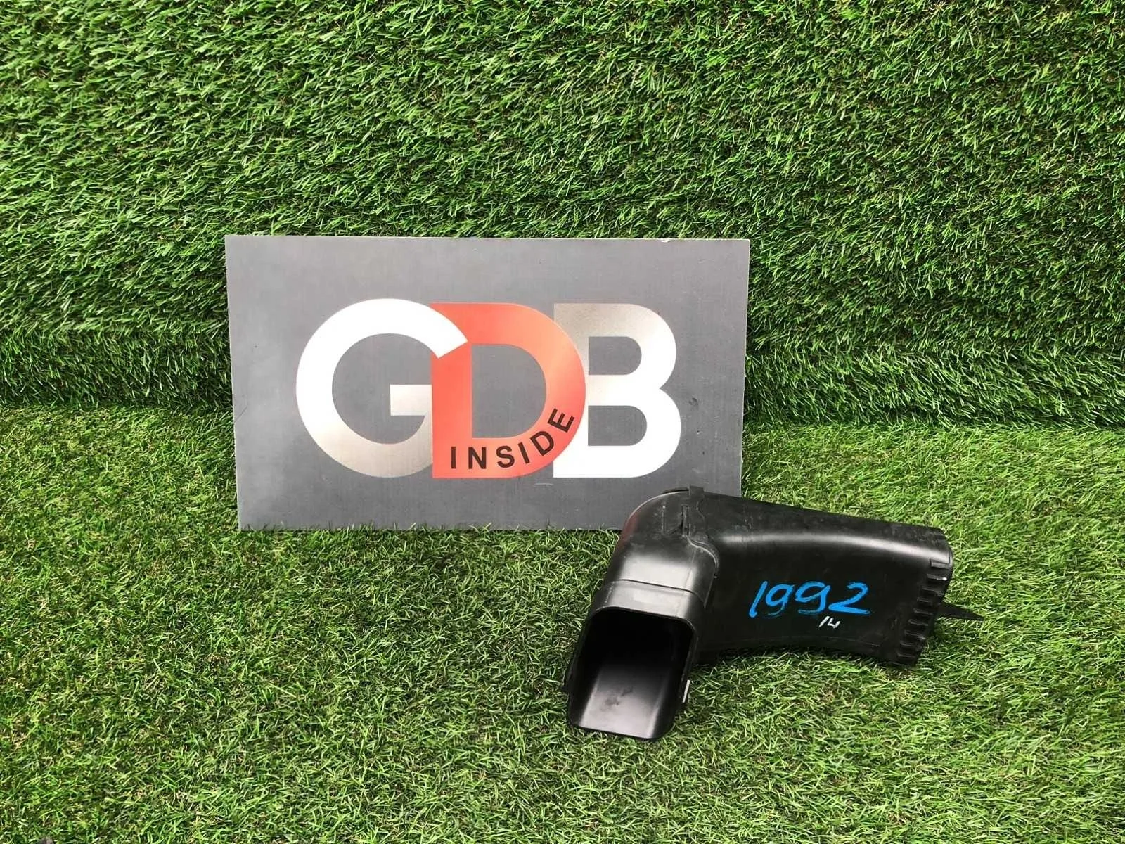 Воздуховод Bmw 3 Series 16.01.2013 13717597584 F30 N20B20B, передний правый