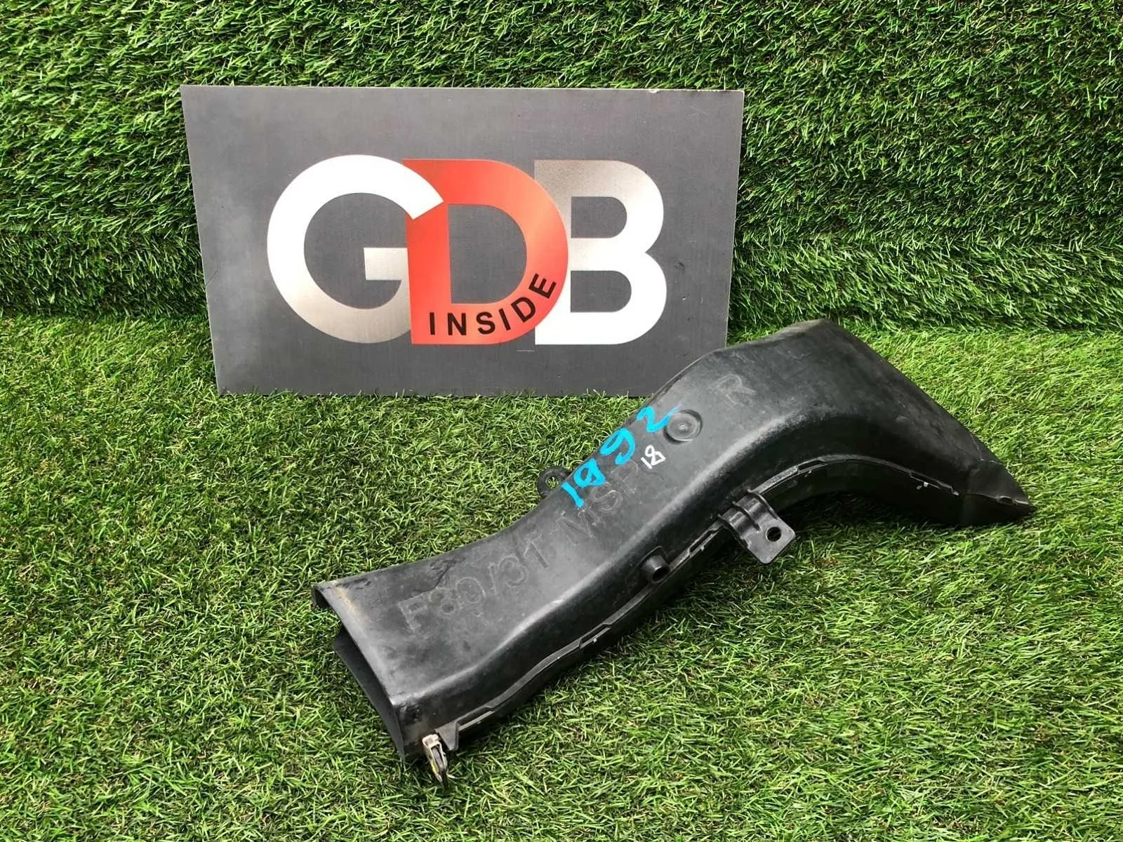 Воздуховод охлаждения тормозов Bmw 3 Series 16.01.2013 51748054230 F30 N20B20B, передний правый