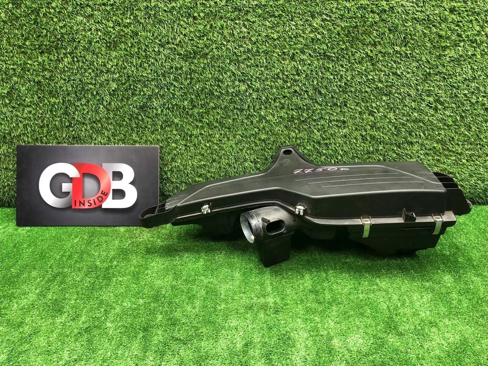 Корпус воздушного фильтра Bmw 1 Series 25.10.2014 13717597582 F20 N13B16A