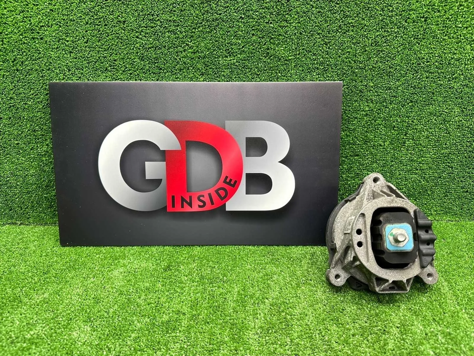 Подушка двигателя BMW 1 series 23.10.2012 22116854252 F20 N13B16A, правая