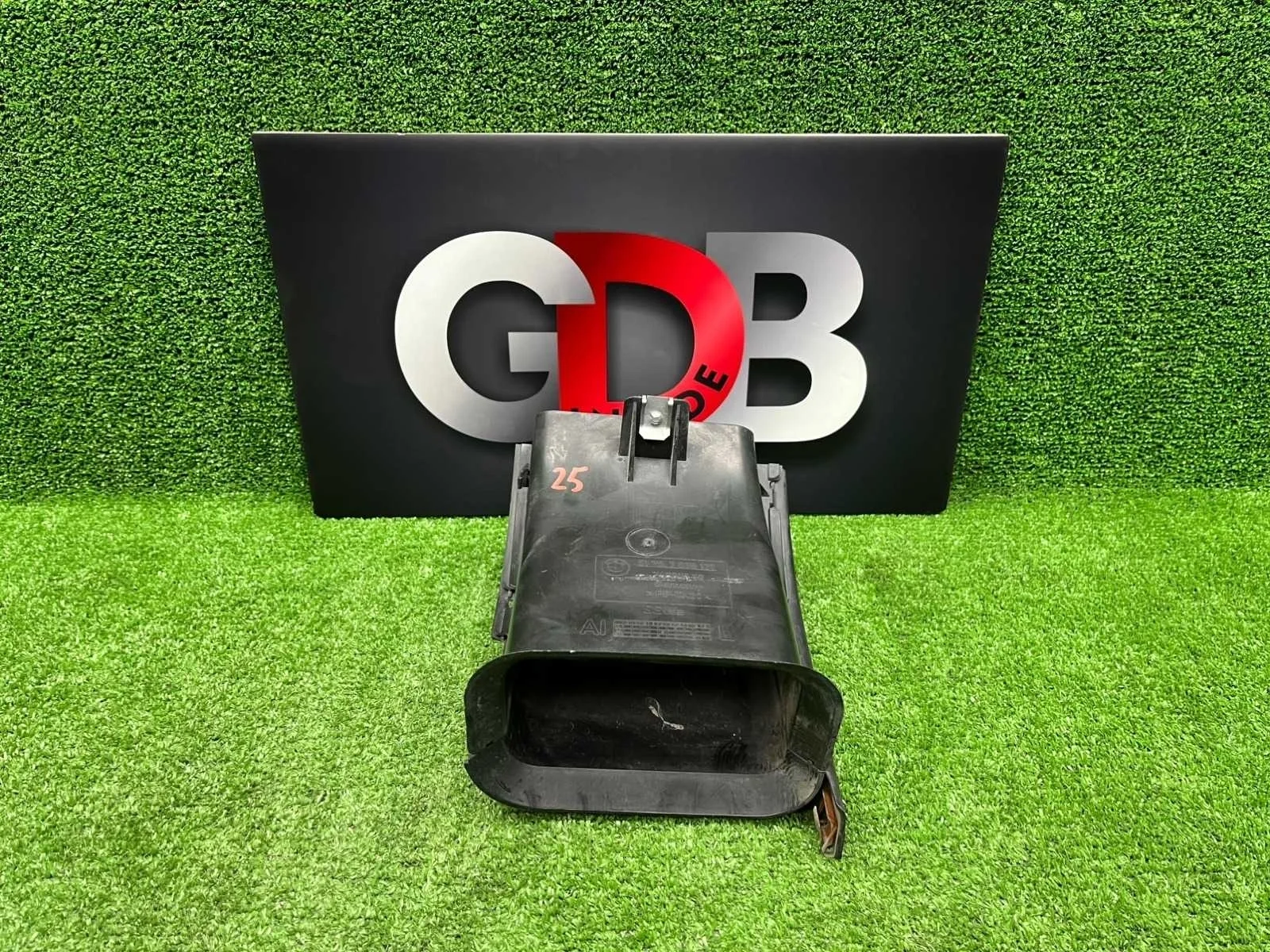 Воздуховод охлаждения тормозов BMW 5 series 17.05.2006 51757203963 E60 N52B25A, передний левый