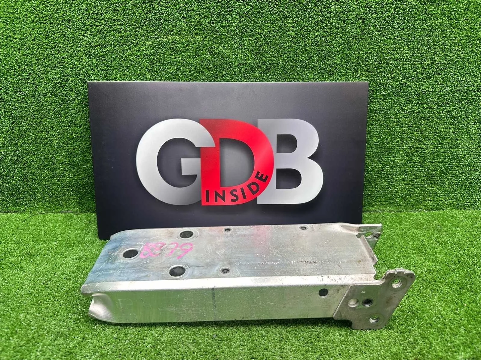 Крепление усилителя бампера Bmw 1 Series 21.04.2012 51117266192 F20 N13B16A, переднее правое