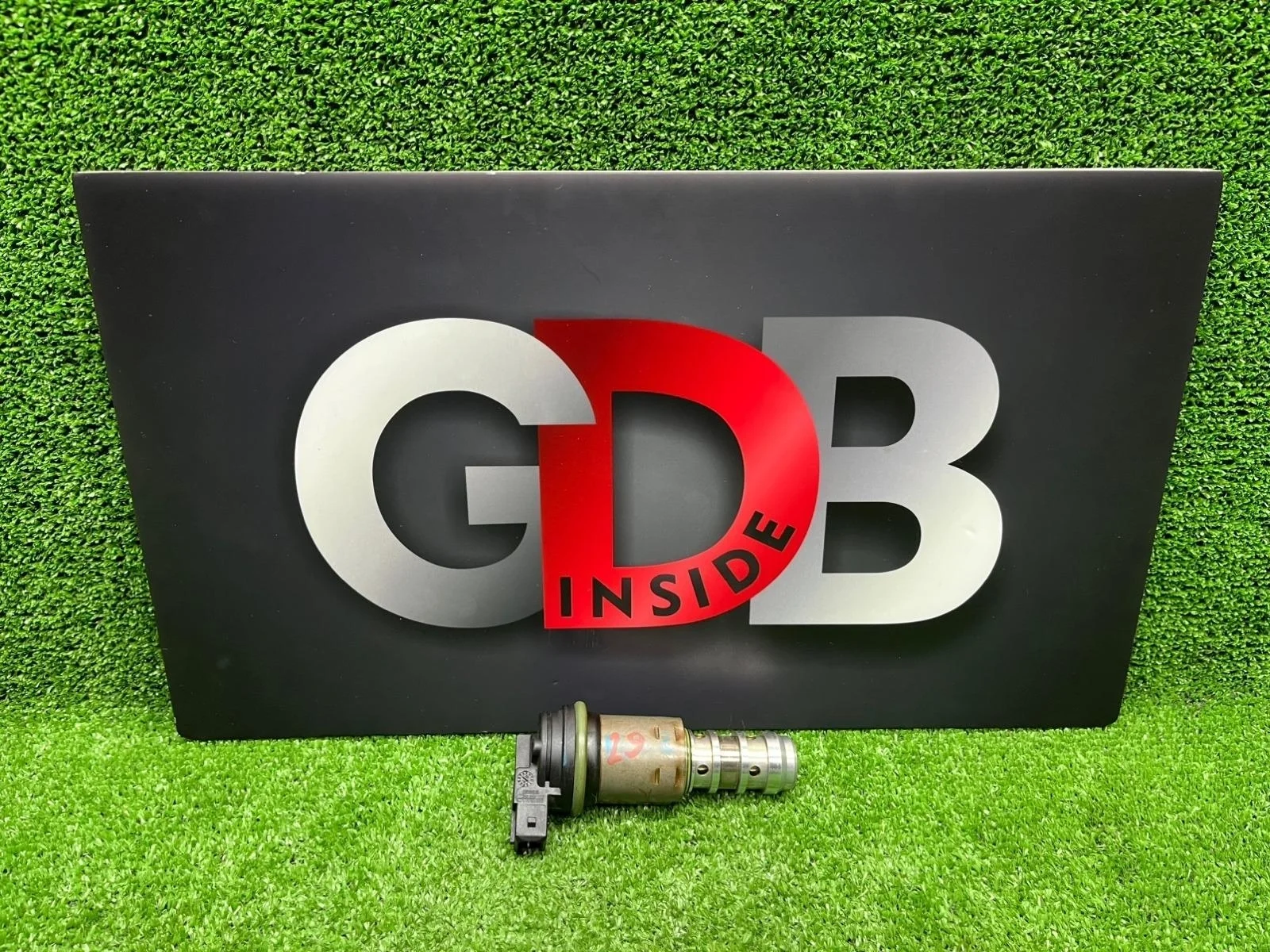 Клапан электромагнитный изменения фаз ГРМ BMW 7 series 30.01.2007 11367560462 E65 N62B40A