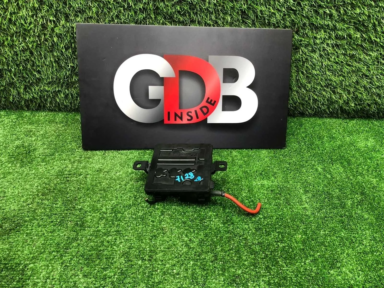 Встроенный модуль питания BMW 1 series 23.10.2012 12637614585 F20 N13B16A