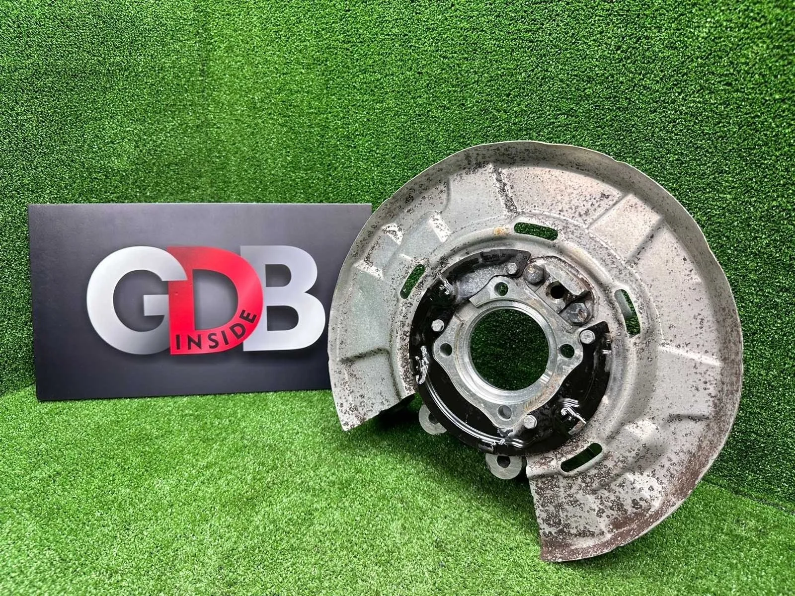 Кулак поворотный BMW 7 series 10.08.2012 33326796497 F01 N55B30A, задний левый