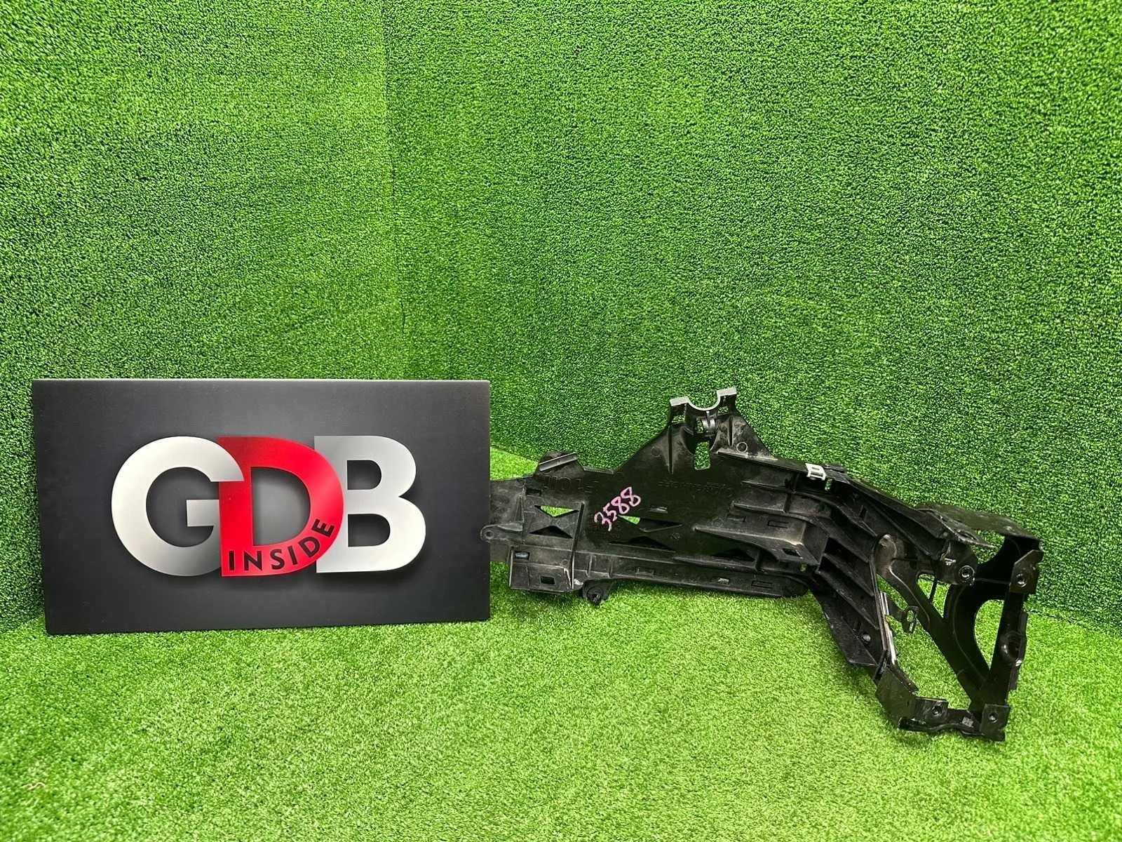 Кронштейн фары BMW 5 series 20.02.2013 51647200793 F10 N20B20B, передний левый