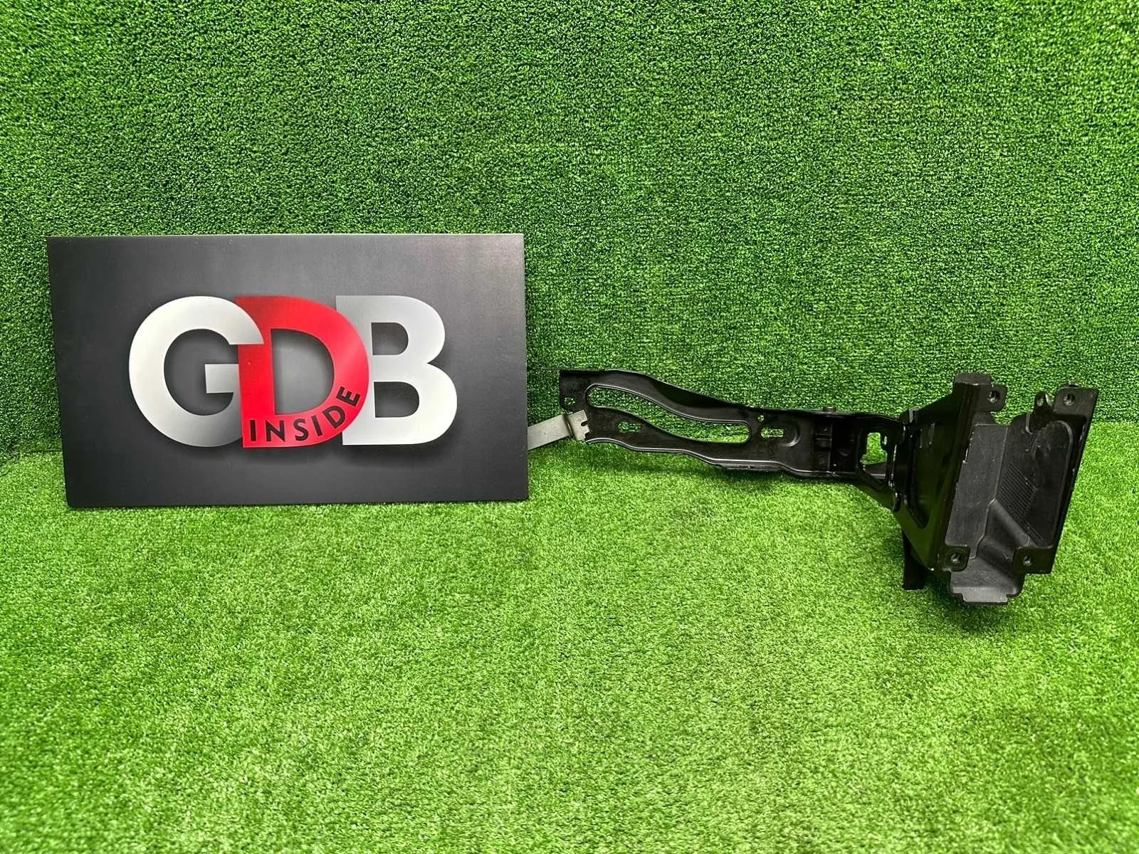 Кронштейн фары Bmw 3 Series 18.09.2013 51647245792 F30 N55B30A, передний правый