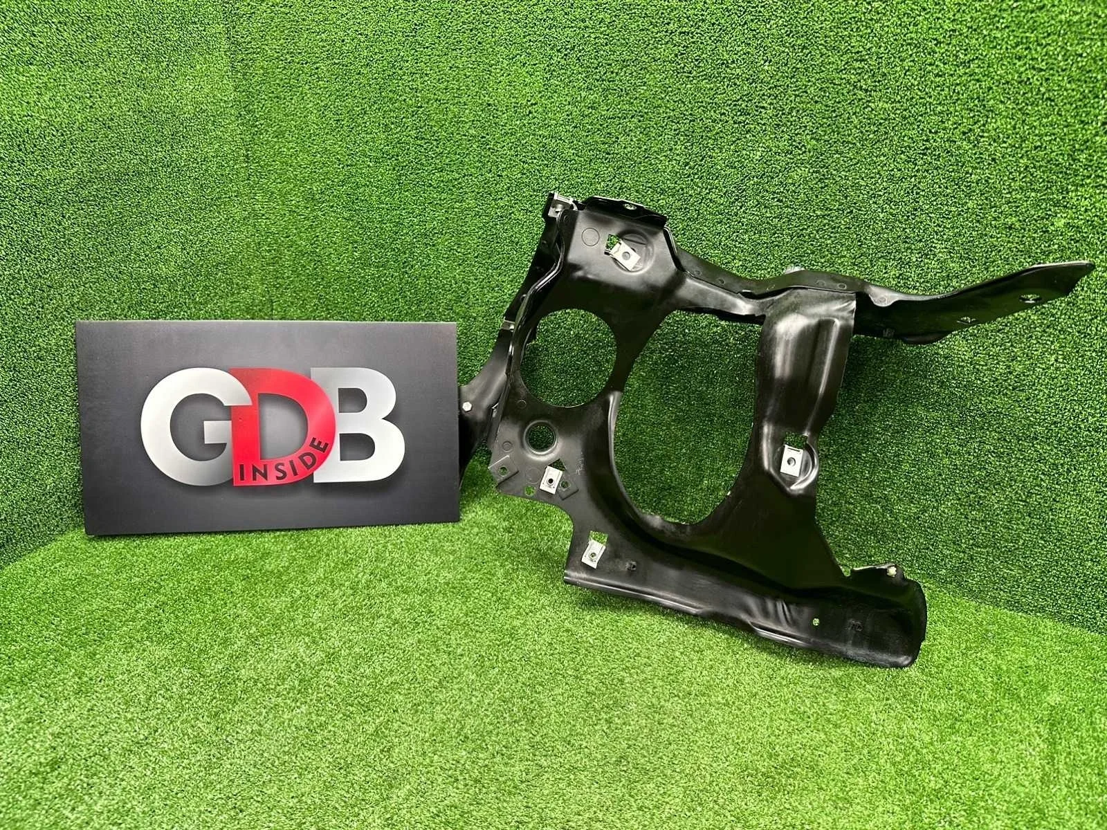 Кронштейн фары Bmw 7 Series 30.01.2007 51717022968 E65 N62B40A, передний правый