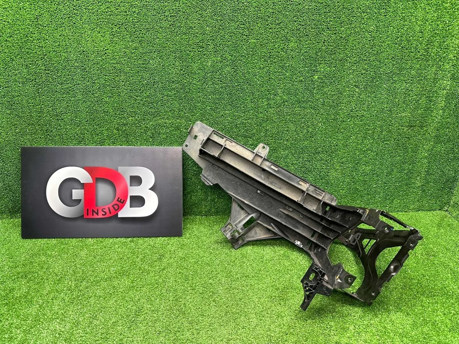 Кронштейн фары Bmw 7 Series 08.05.2013 51647184160 F01 N55B30A, передний правый