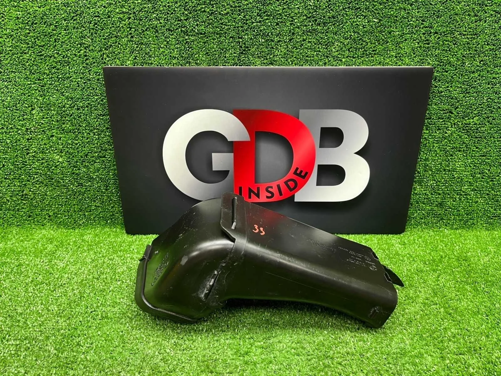 Воздуховод Bmw 1 Series 23.10.2012 13717597585 F20 N13B16A, передний правый