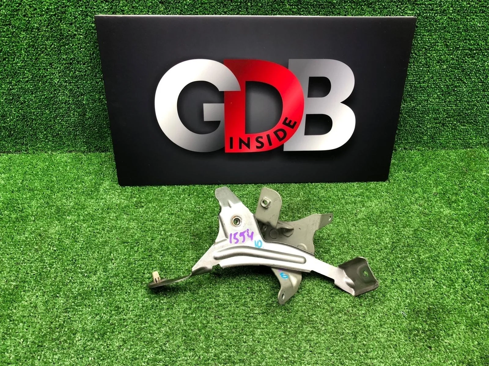 Кронштейн крыла BMW 5 series 08.02.2007 51647161451 E60 N52B30A, передний левый