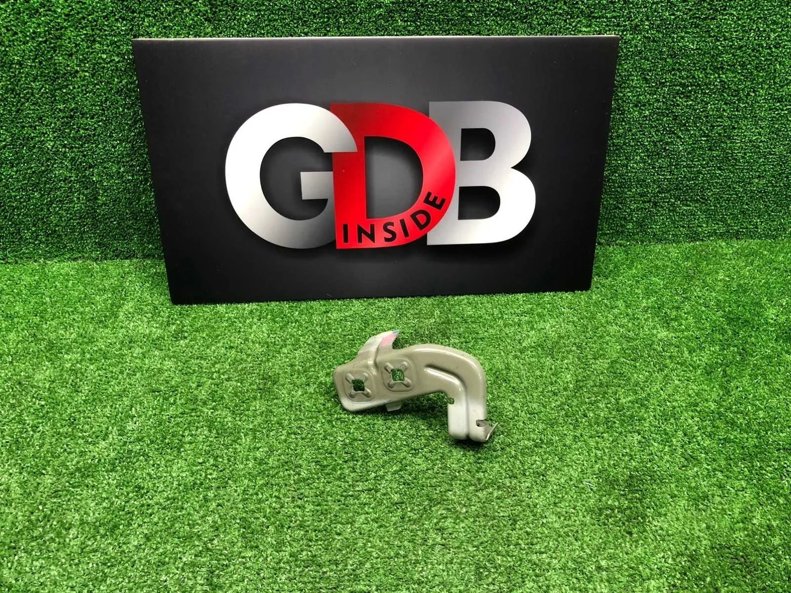 Кронштейн крыла BMW 3 series 15.10.2012 41358066939 F30 N55B30A, передний левый