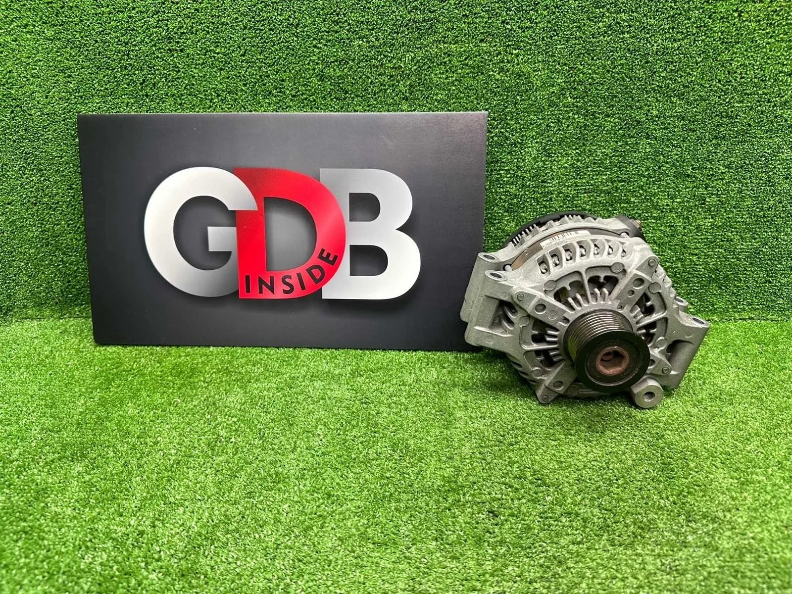 Генератор BMW 5 series 23.09.2010 12317591268 F11 N52B25AF