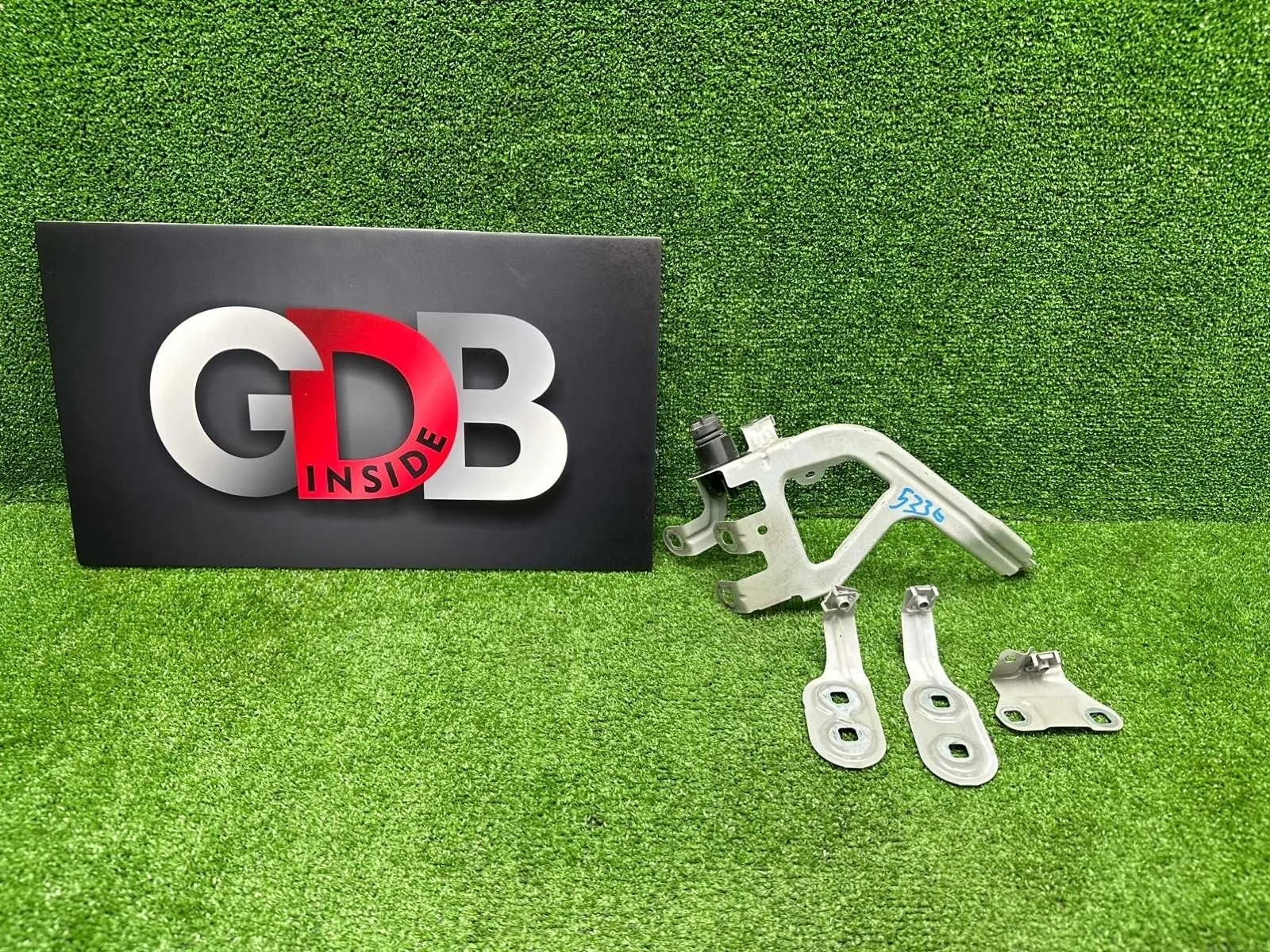 Кронштейн крыла BMW 5 series 2013 41357207210 F10 N55B30A, передний правый