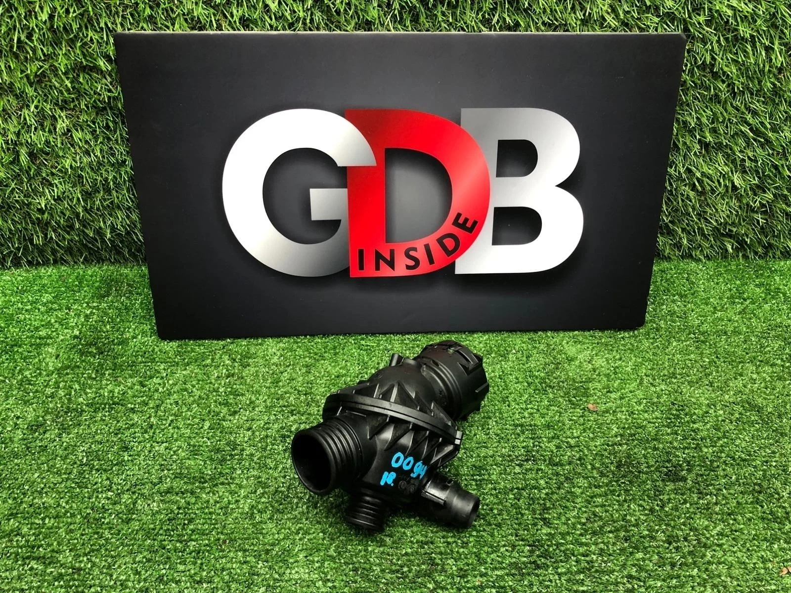 Термостат Bmw 3 Series 01.02.2013 11537598865 F30 N55B30A