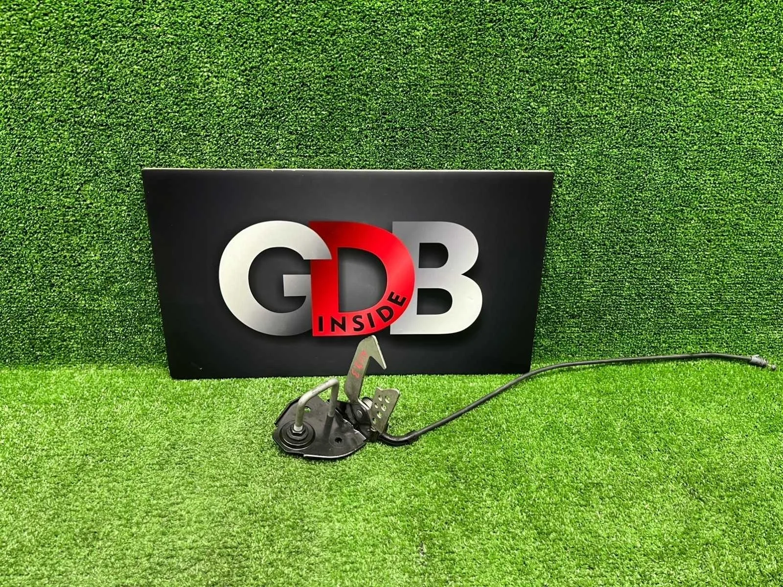 Крючок капота Bmw 5 Series 2010 51237183764 F10 N55B30A, передний правый