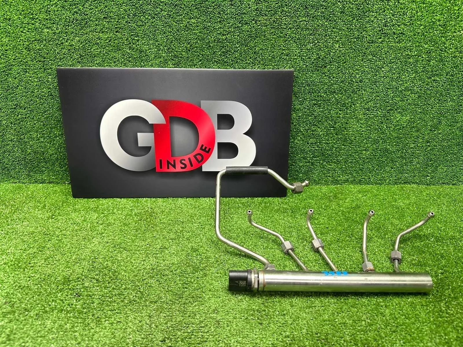 Топливная рампа Bmw 5 Series 20.02.2013 13537585411 F10 N20B20B