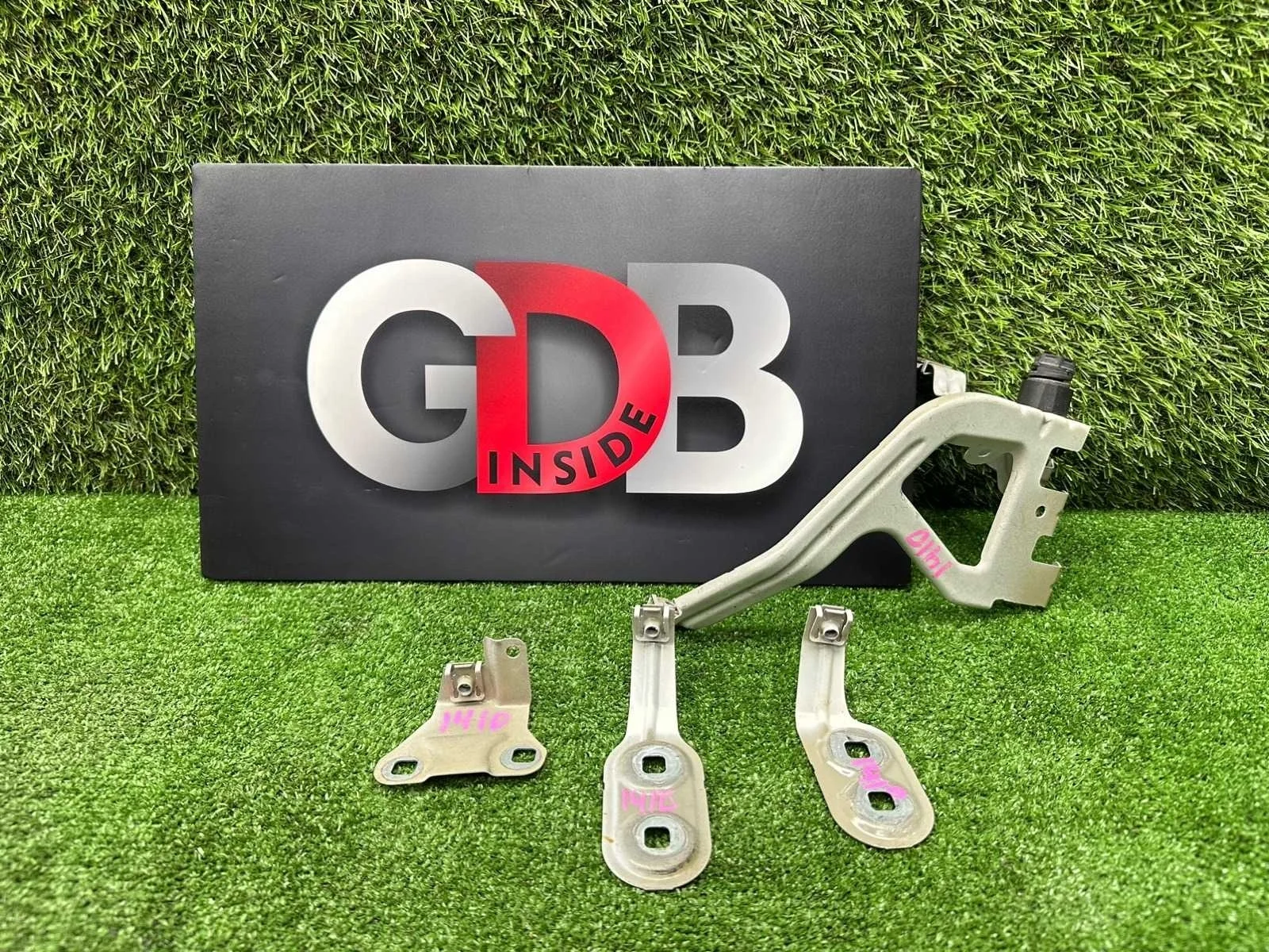 Кронштейн крыла BMW 5 series 26.11.2010 41357207209 F11 N52B25AF, передний левый