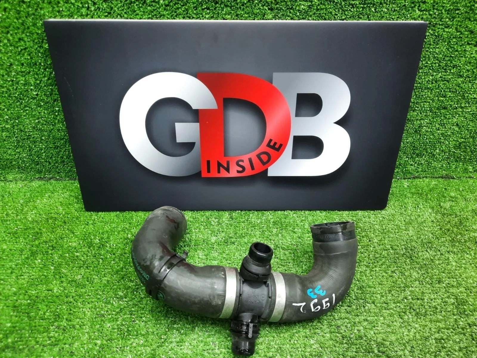 Патрубок системы охлаждения BMW 3 series 16.01.2013 11537603511 F30 N20B20B