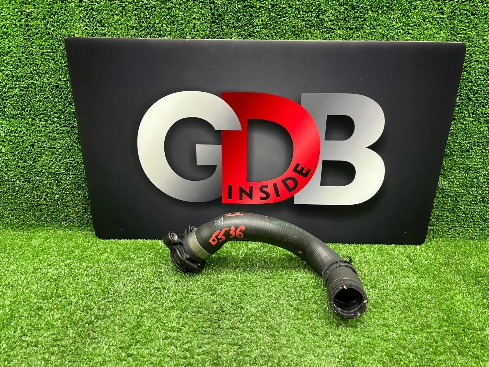 Патрубок системы охлаждения BMW 3 series 06.09.2012 11537603514 F30 N20B20B