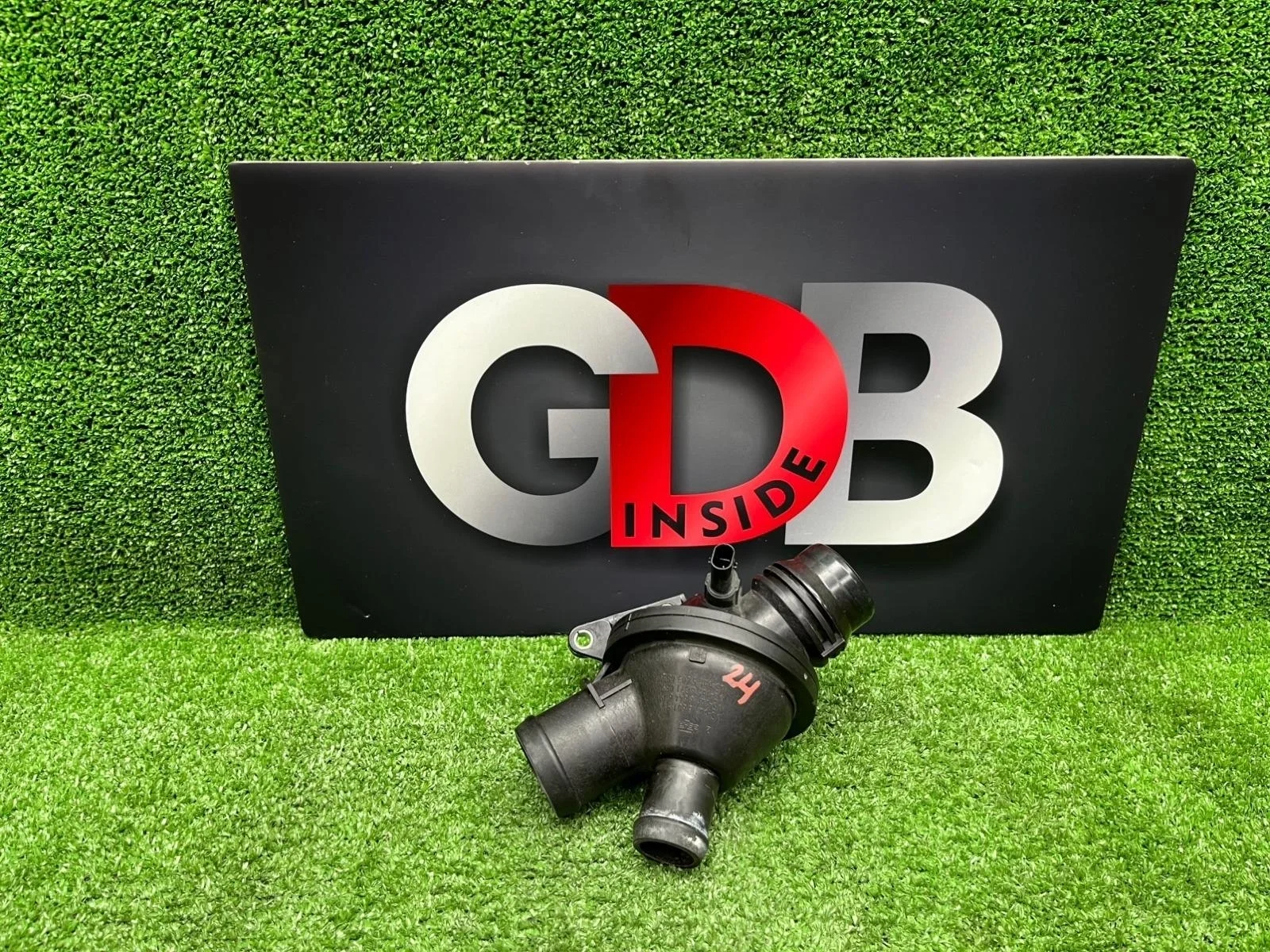 Термостат Bmw 3 Series 06.09.2012 11538635689 F30 N20B20B